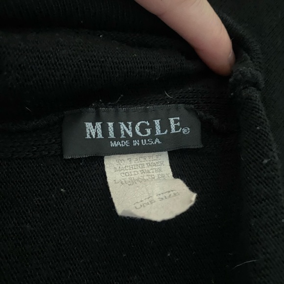 Mingle shaw, one size, black. Very flattering - Picture 2 of 3